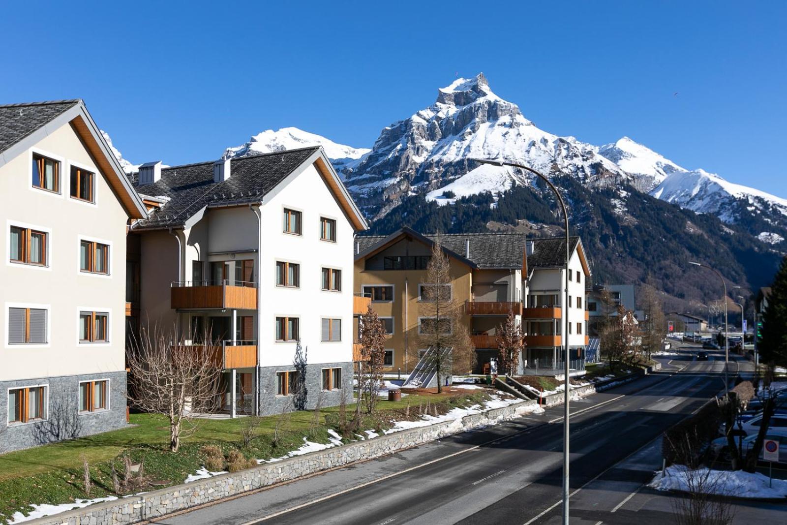 Spirit Apartments - Neben Dem Titlis - Parkplatz Engelberg Bagian luar foto